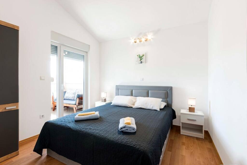 Cozy Apartment With Private Parking Медулин Екстер'єр фото