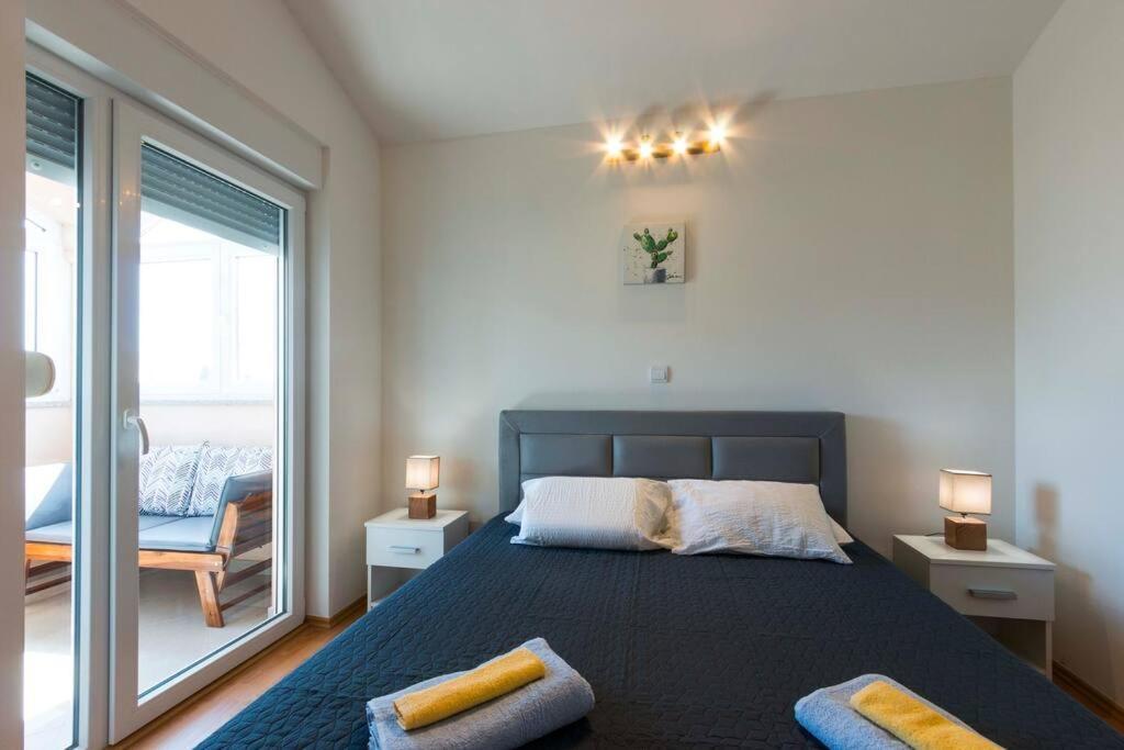 Cozy Apartment With Private Parking Медулин Екстер'єр фото